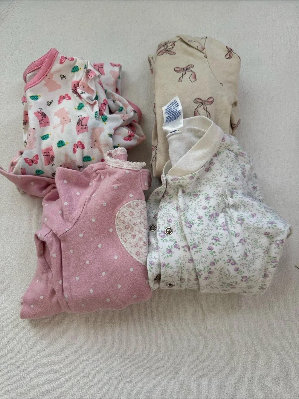 Huge Lot of Baby Girl Clothes Size from 3 - 9 Months